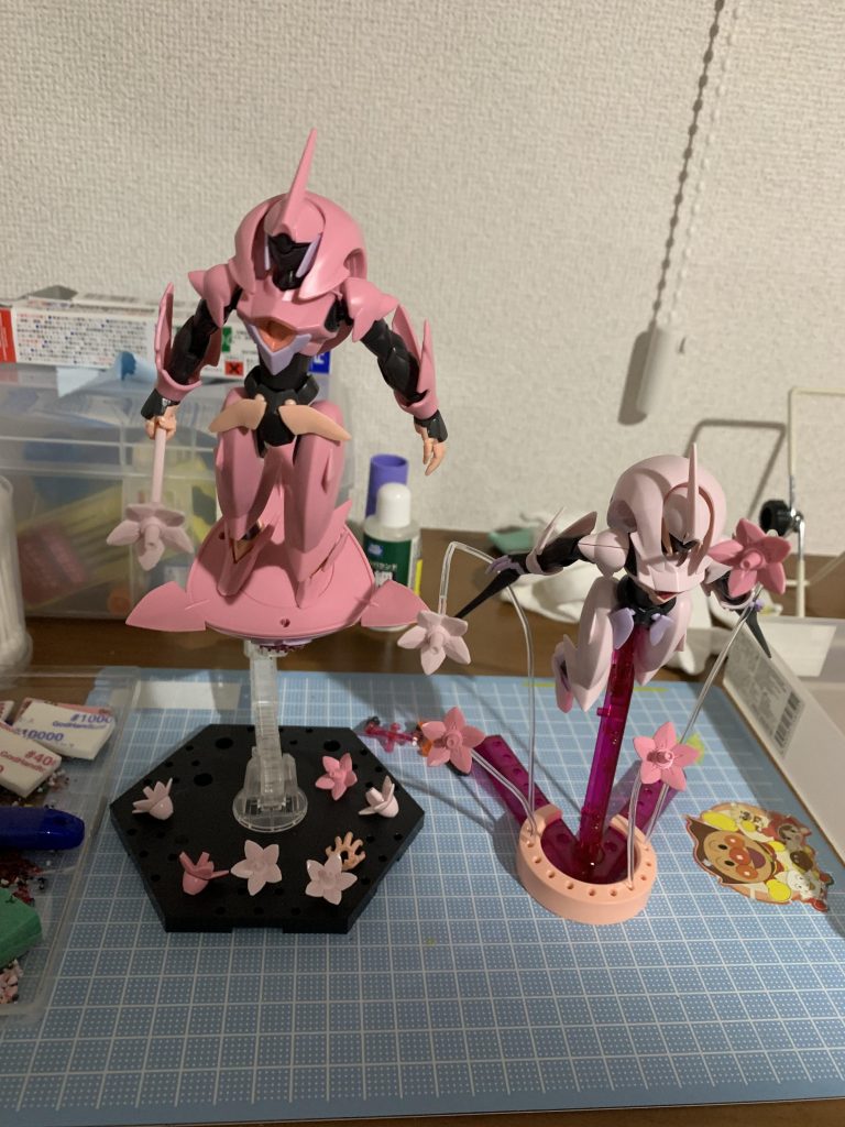 製作途中の写真です。途中投げ出してしまった部分もありますが久しぶりにガンプラに集中できたので楽しかったです!最後までご覧頂きありがとうございました(°▽°)