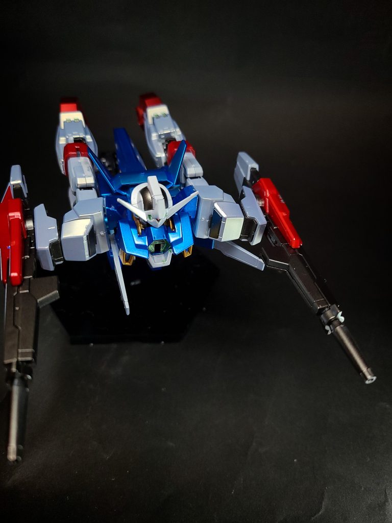 技・戦法ウルフファングウルフ・エニアクルが得意としたビームサーベルの二刀流による攻撃。小説版でデシルのクロノスに対して使用された。