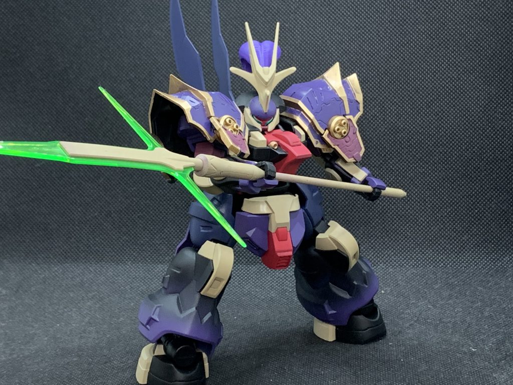 十文字槍みたいなビームエフェクトを見た瞬間に鎧武者にしようと思った。一応裏モチーフはないわけではない。