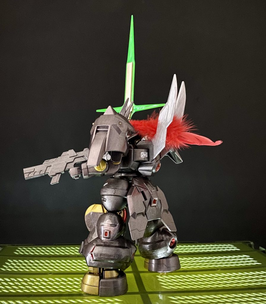 背中の奴は刃に見える様にシルバーにしました。