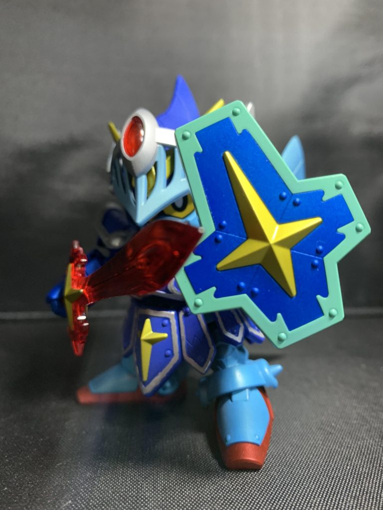 力の盾　フチ　青サフ→エメラルドグリーン→調色ホワイトクリアー