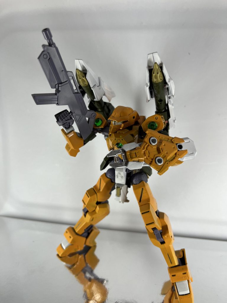 アサルトライフル獅電のそのまま腰にマウントできるの素敵!