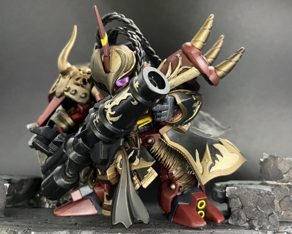 大筒:ムスプルヘイム本来は要塞に設置して使うタイプのものであるため、常人離れした膂力を持つザッパーのみが携行火器として扱う。