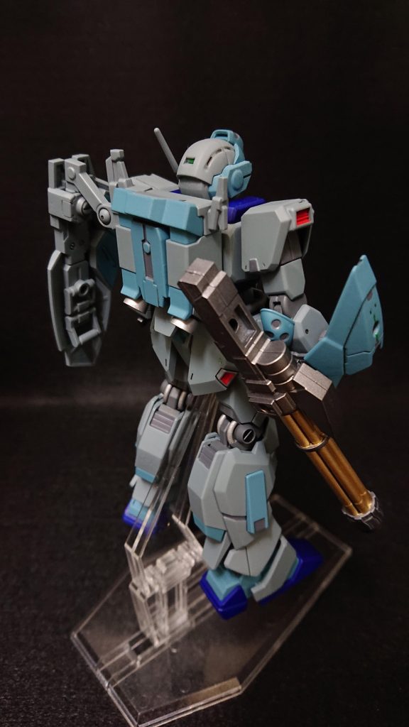 部分塗装にタミヤのエナメル塗料・ロイヤルブルー・フラットブラック・フラットレッド・ダークグレイセンサー部分にはMr.メタリックカラーGX・メタルイエローグリーン