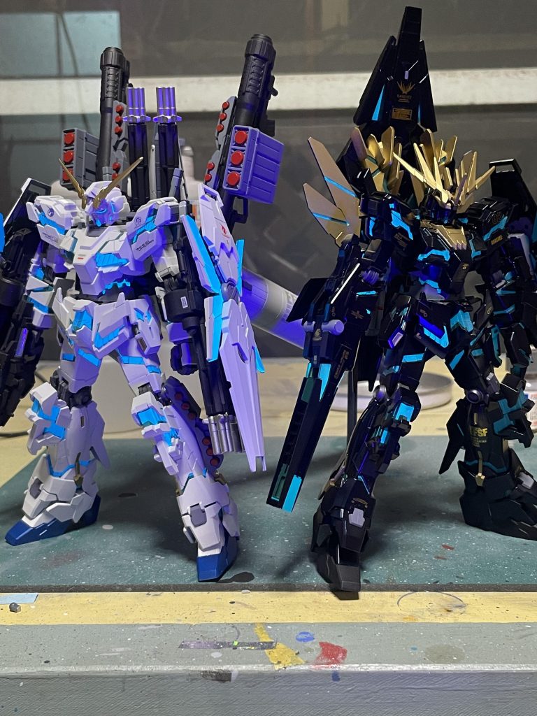 もちろんこちらもUVライトで発光します👌