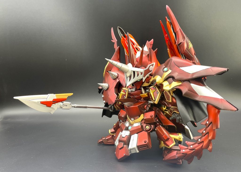 どん!フルアーマー黄昏騎士サザビーです!