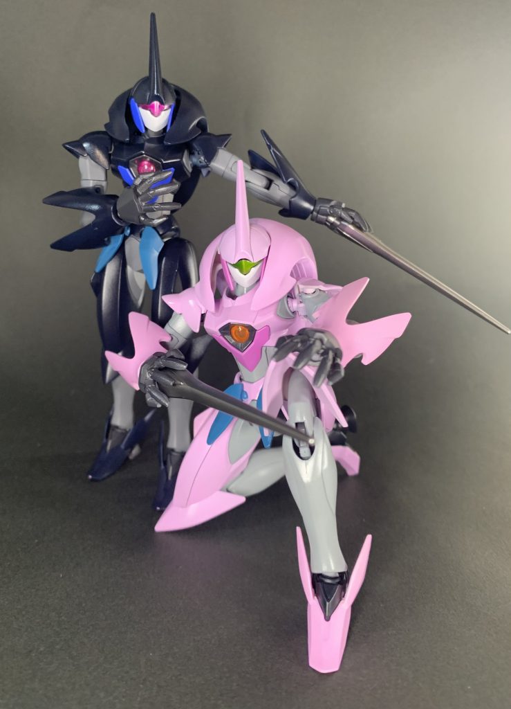 キットには武器や土台が付属してましたが本体を塗り終わったら満足してしまい武器達は手をつけず強制終了してしまいました…唯一シルバーで塗ったやつを持たせたら戦う女性感が出てお気に入りの一枚になりました♪