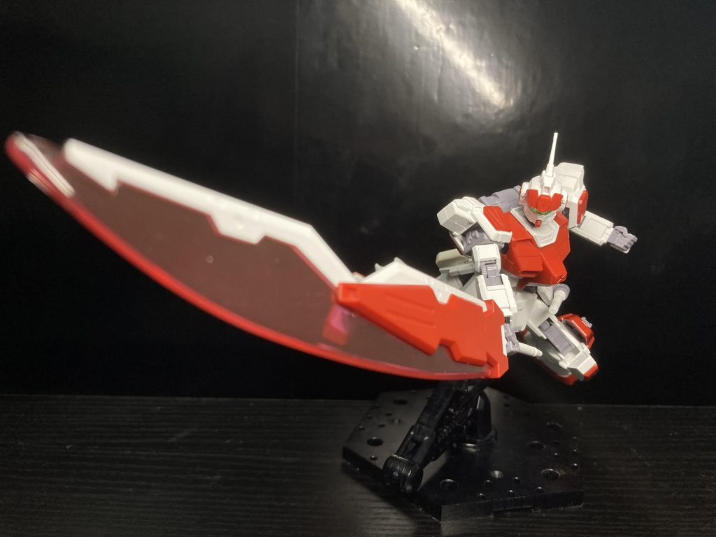 とはいえ角度によっては片手でもつとペイル系特有の手首の緩さで5秒ぐらいは粘りますが逆に5秒で散ります