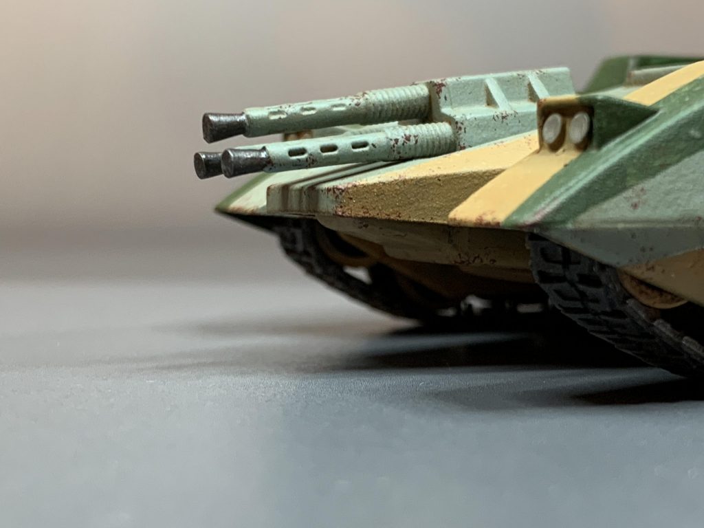 ウェザリングは、油絵の具で全体をウォッシングして、オキサイドレッドっぽい色で軽めにスポンジチッピングにて終了としました。