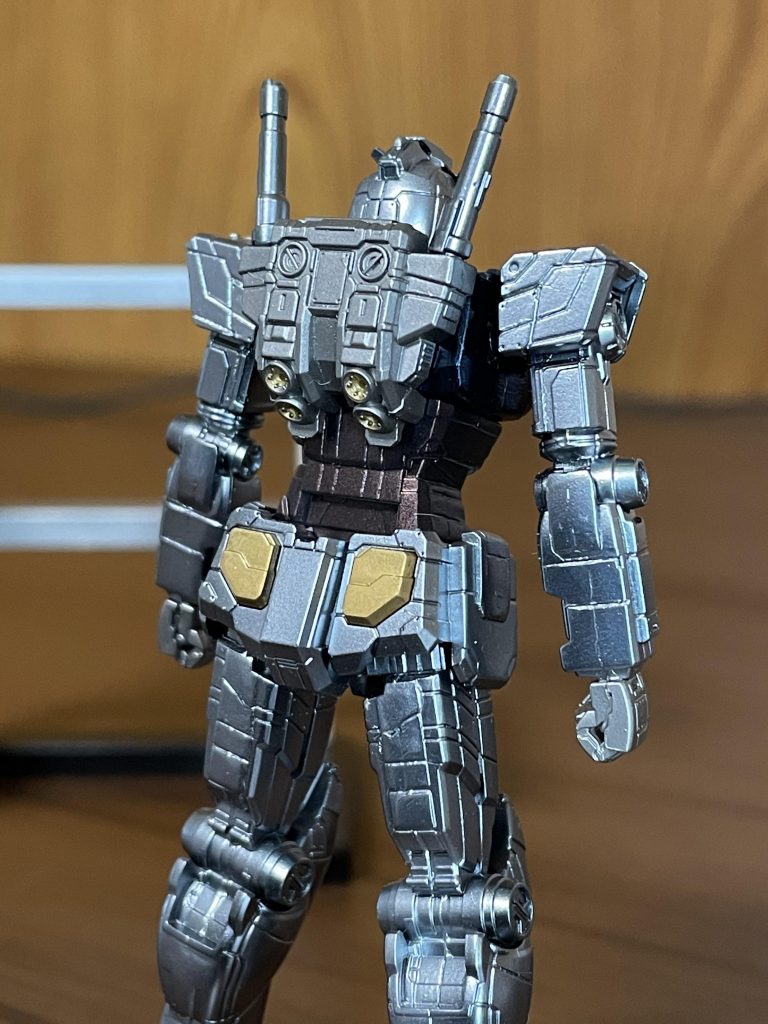 腹部も黒の上にパールレッドを吹いてみましたが、もう少し赤くなるかと思ったら、そうでもなかったです