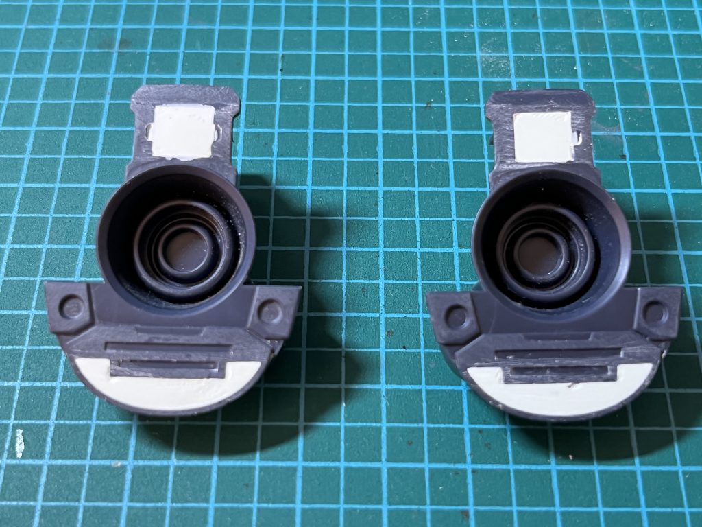 足裏の肉抜きはエポキシパテで穴埋め。