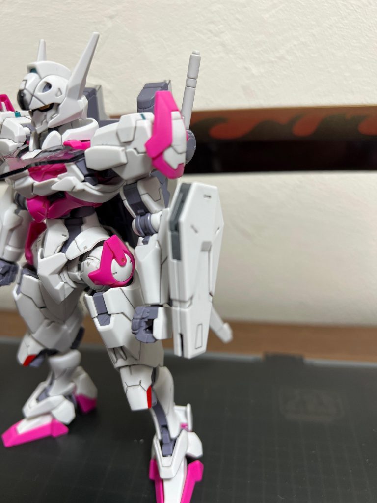 ビットの一部ですが、あえて腕に付けてます。本来なら腰の後ろですが…