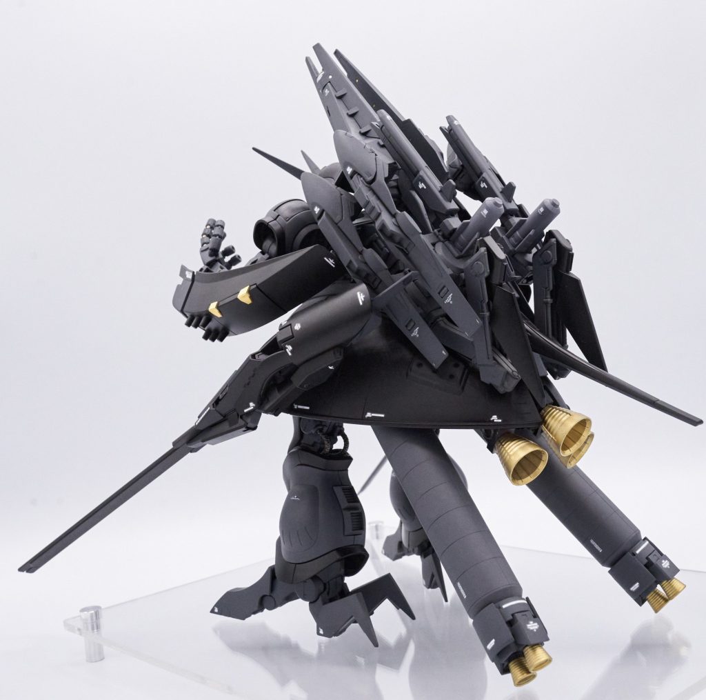 プロペラントタンクはフルアーマーユニコーンガンダムのものを流用しています。