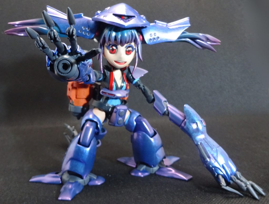 それではいよいよ合体です 正直イメージと全く違うのですが、一応形にしました ハイゴッグと言えばこのポーズ これを再現するためにアリスの肩と肘を改修したようなものですから このポージングが決まってほっとしました(;^ω^)