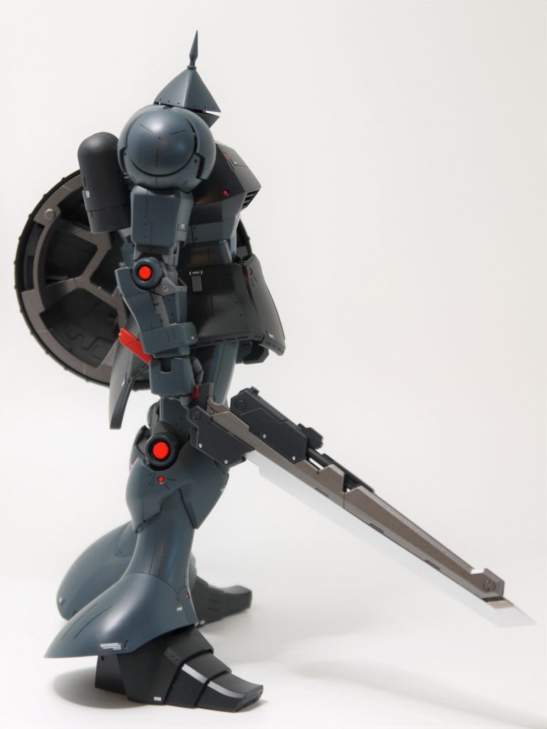 サムライマスターソードは合体状態でも持つことはできます。マグネットなので、保持力はそこまで高くありません。