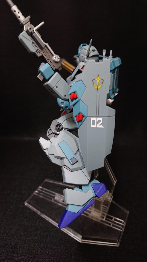 機体色は前回投稿したガナージム(3番機)と同じ配色にしました今回デカールは両肩以外にシールドにも貼ってみました