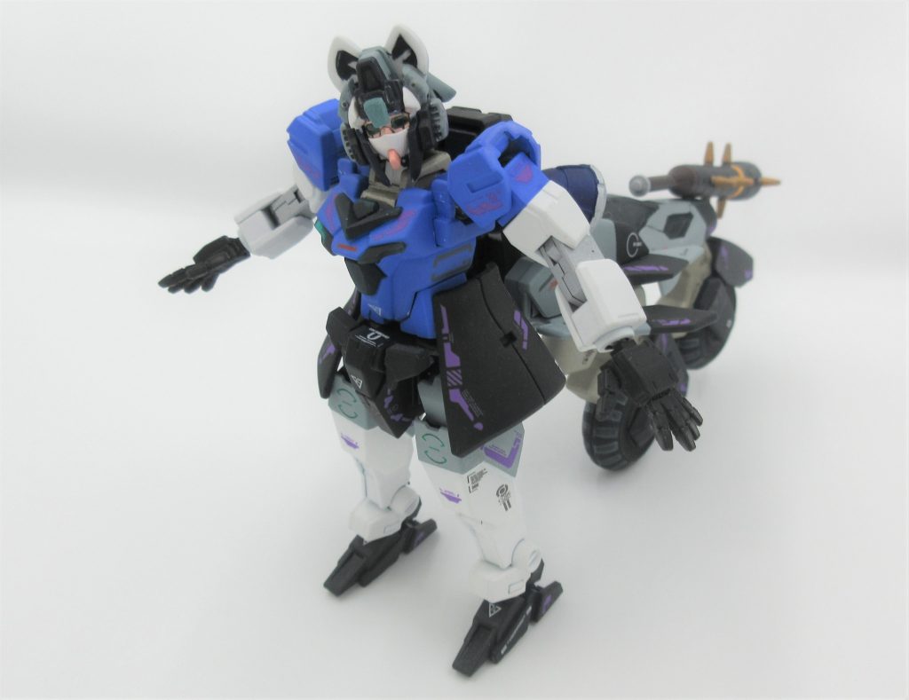 【武装の紹介】① 🦝「アライさんの 頭から『光る 種』が 飛び出るのだー！」⇒【頭部バルカン】② 🦝「アライさんの この棒で わからせてやるのだー！」⇒【こん棒】③ 🦝「アライさんの 尻尾を ぶつけてやるのだー！」⇒【尻尾 兼用の大型シールド】武装は以上 ３つのみ！ なお「『アライさん』は ビームサーベルはもとより、ライフルなんて 人類の英知を 理解できるわけがない！！」との 私の 勝手な 妄想／判断から 必要最低限の武装 とさせて頂きました。