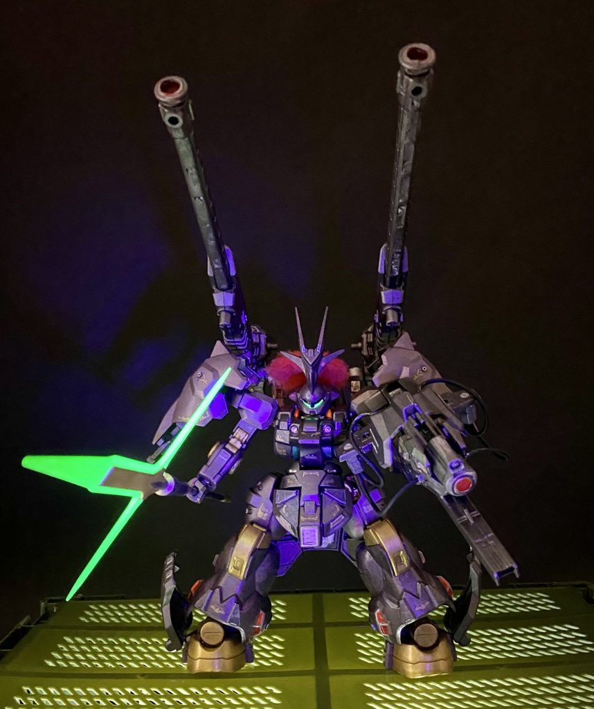 蓄光でビコーンです。