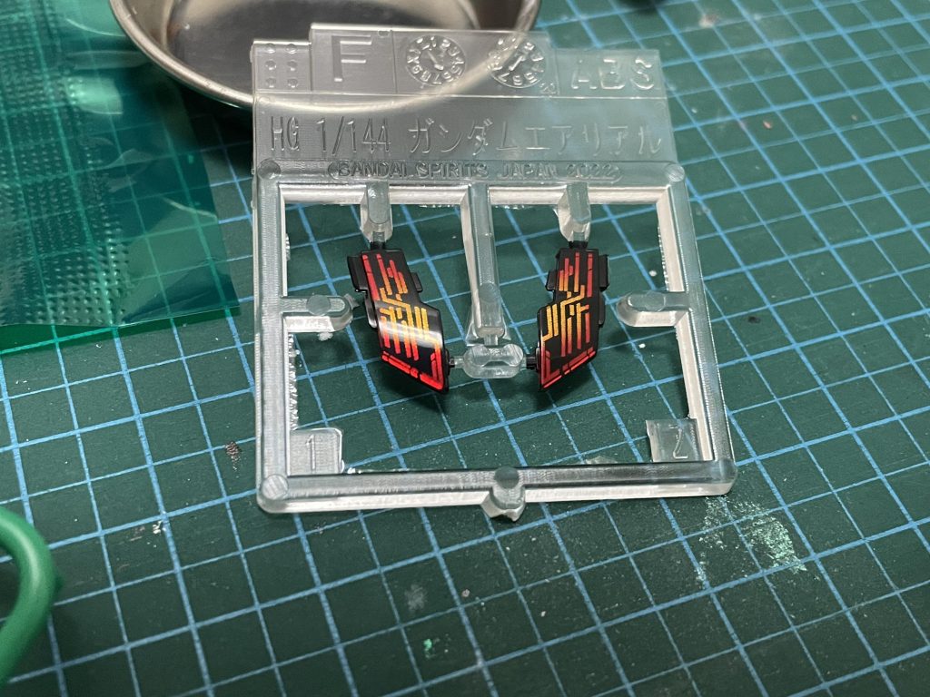 噂のインモールド成形、今回初めて見ましたがホントすごいですね。こんなのが出来てしまうなんて、感動しました。