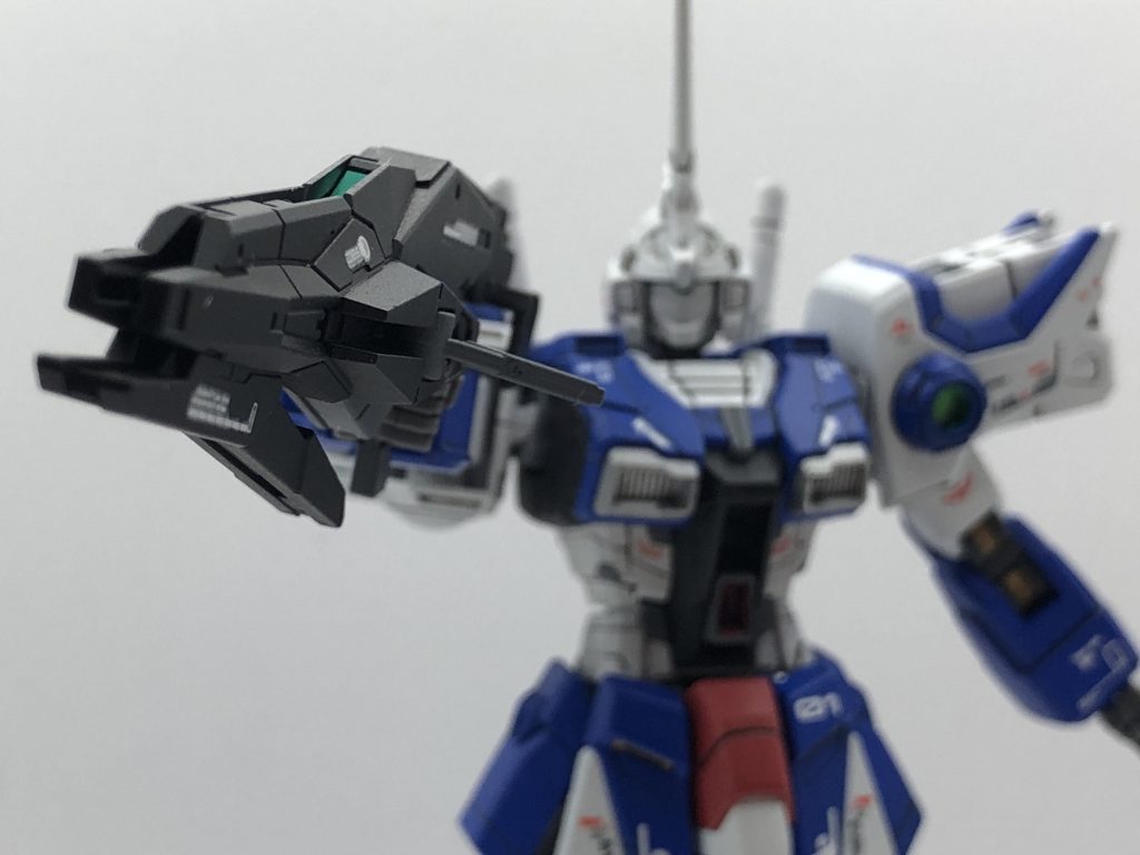 専用ライフル「ドラグーンブレイザー」専用に開発されたブレイザー。EMC以上の火力を持つが機体のジェネレーターの性能が追い付かず、通常は60%の出力で使用される。