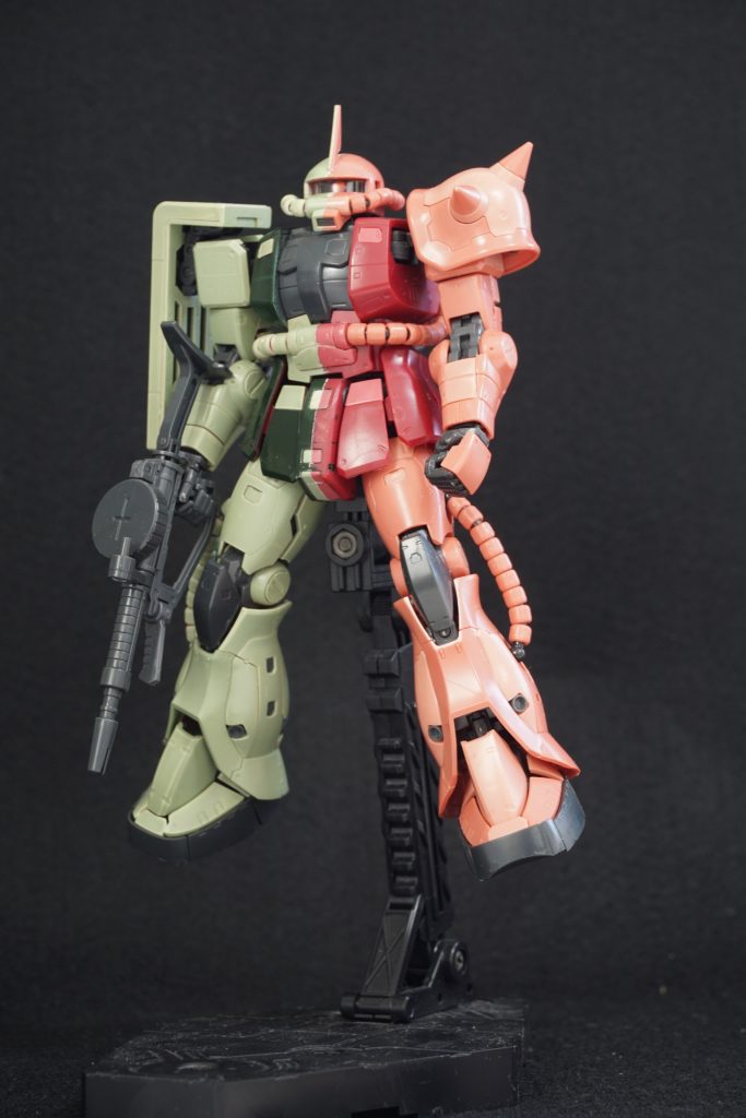 シャア兼用ザク–2枚目/制作者：ねぼすけ