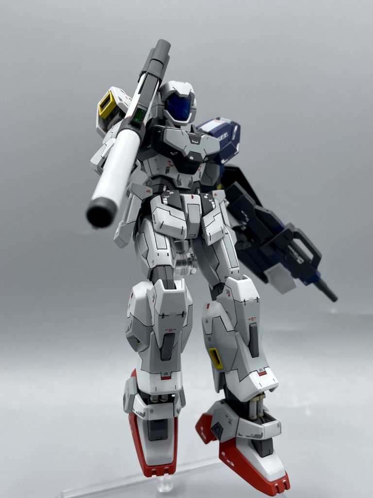 シンメトリーのデザインとなったので、せめてカラーリングはアシメ(エゥーゴ×ティターンズ)カラーにしました😎