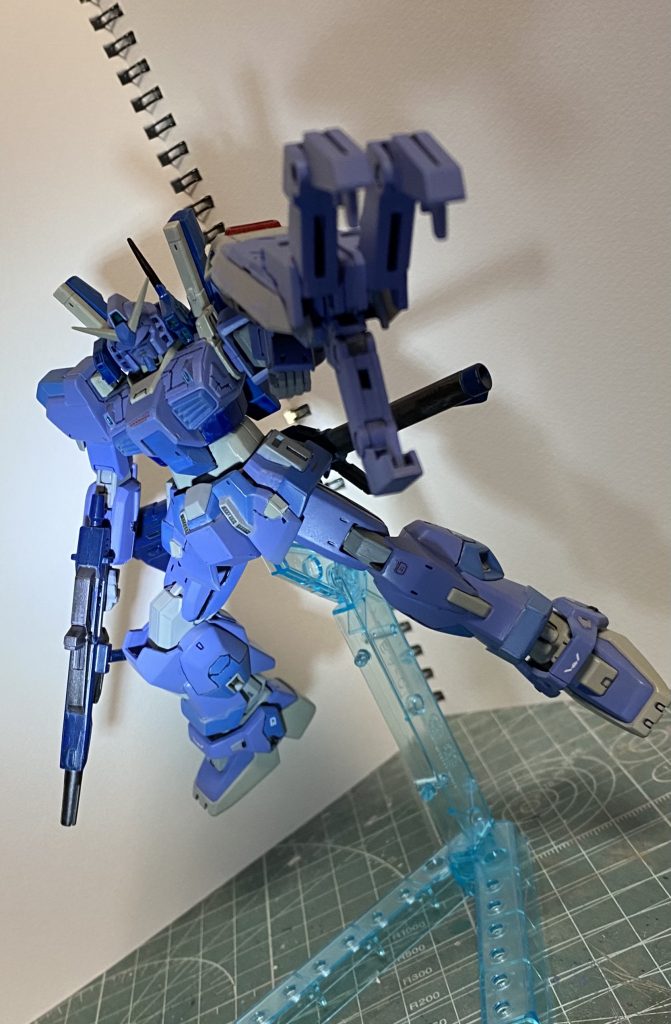 シールドにはシステムウェポンのアーム付きシールドを追加してみました。