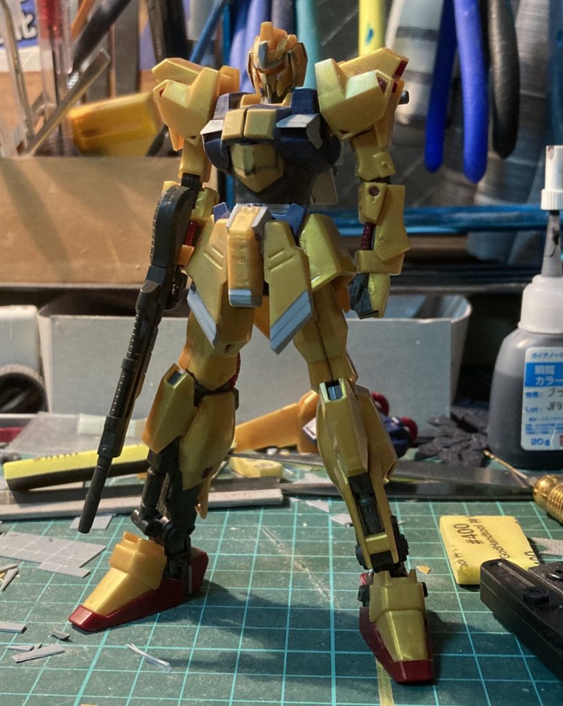 政策最初期フェイスパーツも黄色プラ板から制作。我ながら良いゼータフェイスですねこれ( ˙꒳​˙ )