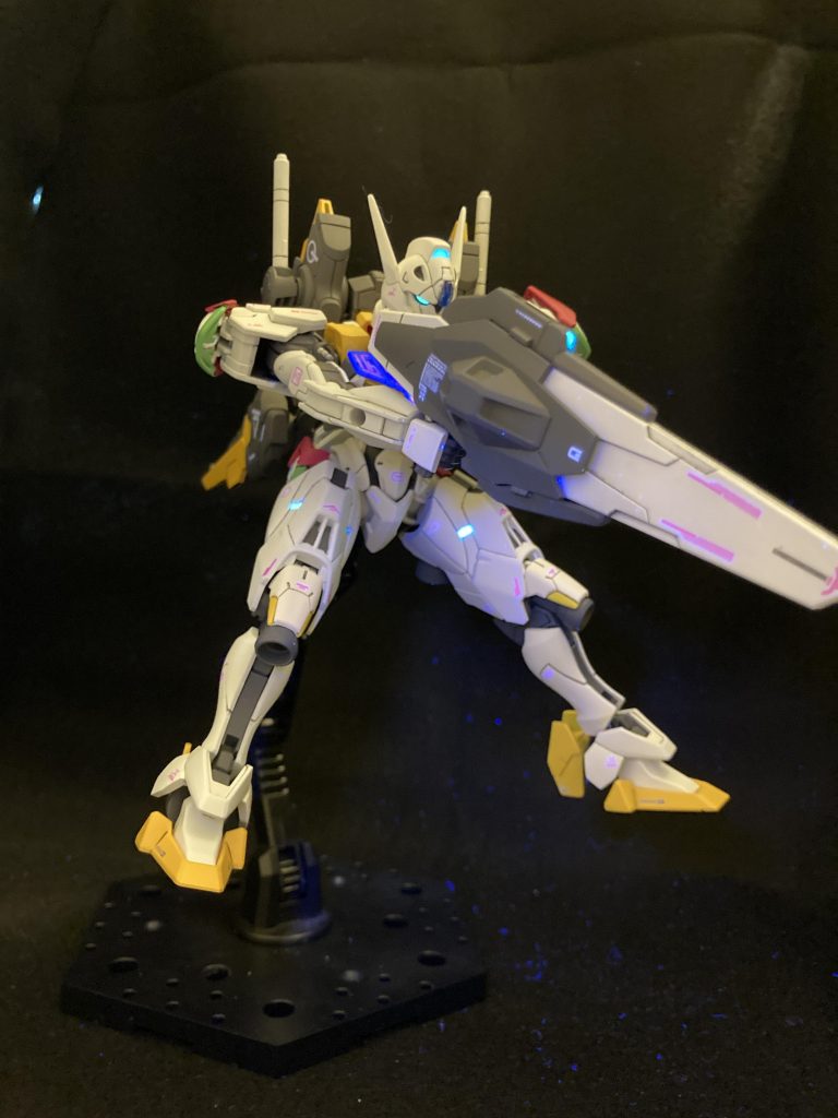 可動域も広く作りやすくもありとてもいいキットだと思いましたただこのギミック豊富なシールドめちゃくちゃ塗装剥げて悲しくなる