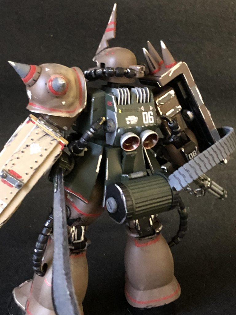 バックパックは肉抜きして情報量upプラ板加工楽しい