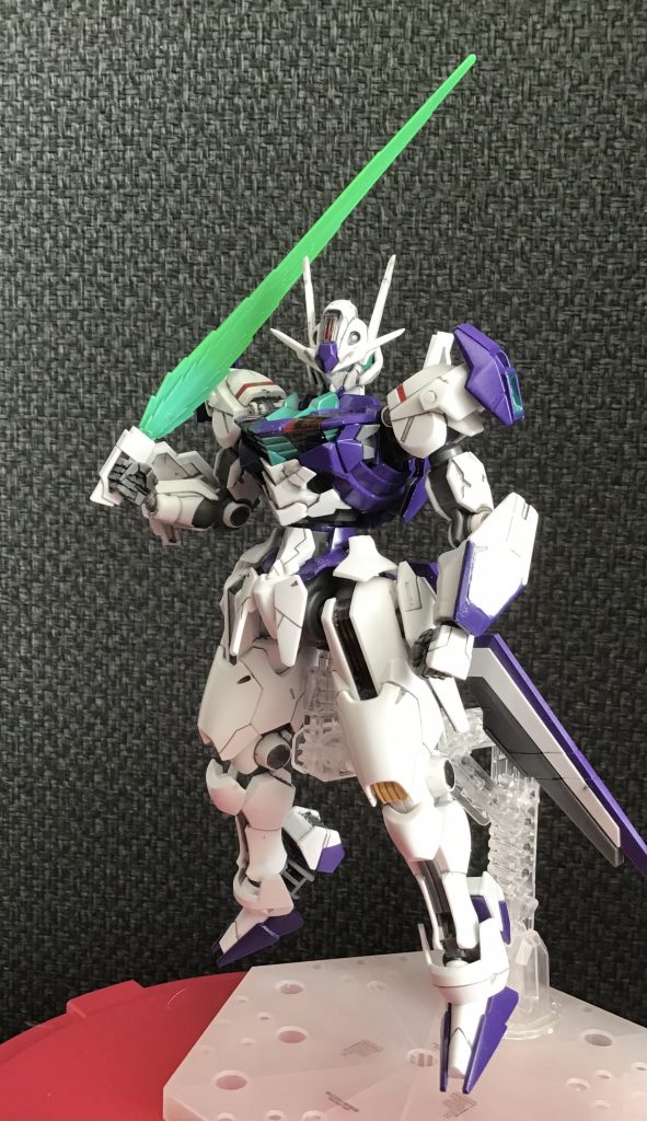 ビームサーベルをガンダムDXのハイパービームソードに変更元々のサーベルが嫌いなわけではなく思いつきで変更してみました。