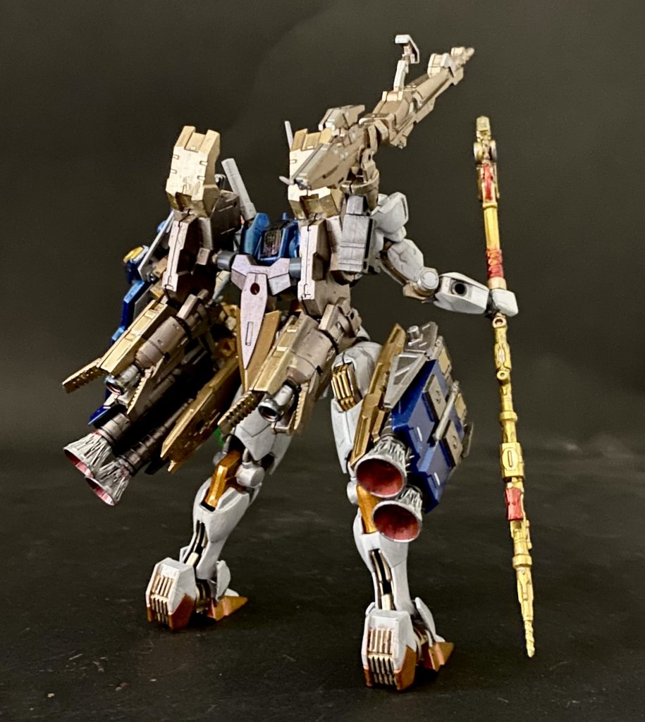 ローブを纏った魔女っぽくブースターも配置したつもりです。