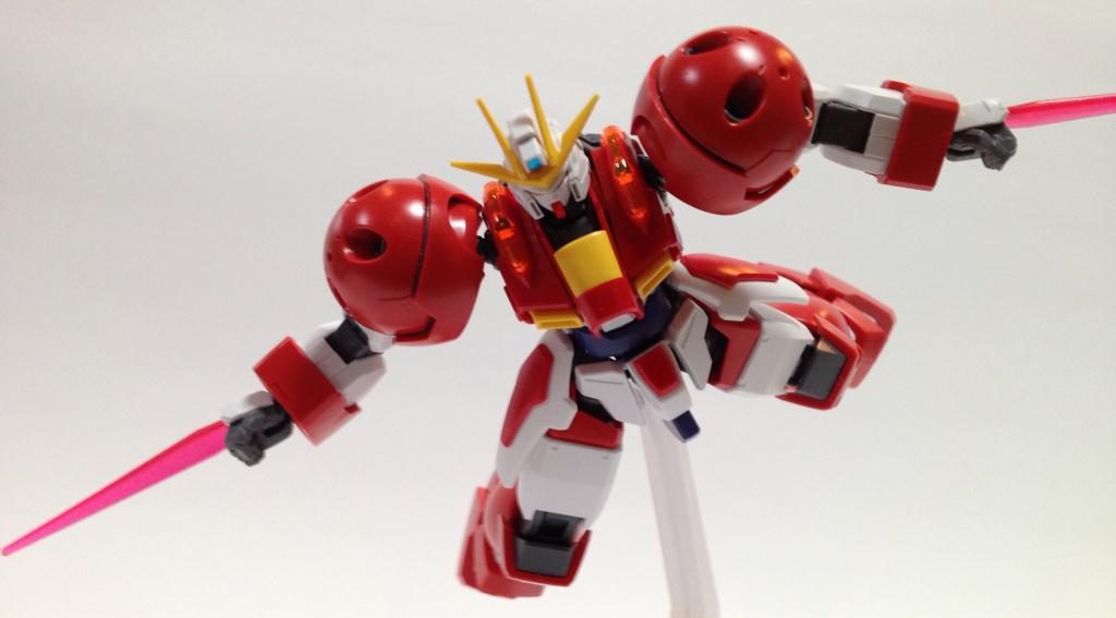 進化するビルドバーニング。差し替えてブンドドするだけでもガンプラって楽しいのよね！