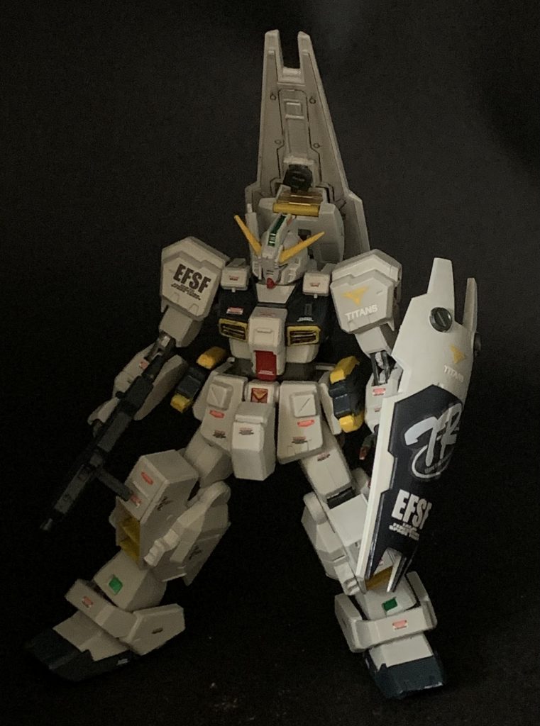 陸自のグレーやブルーエンジェルスのイエローなどいわゆる特色で仕上げました。実機っぽさをだしたくてあまり墨入れとかもしませんでし