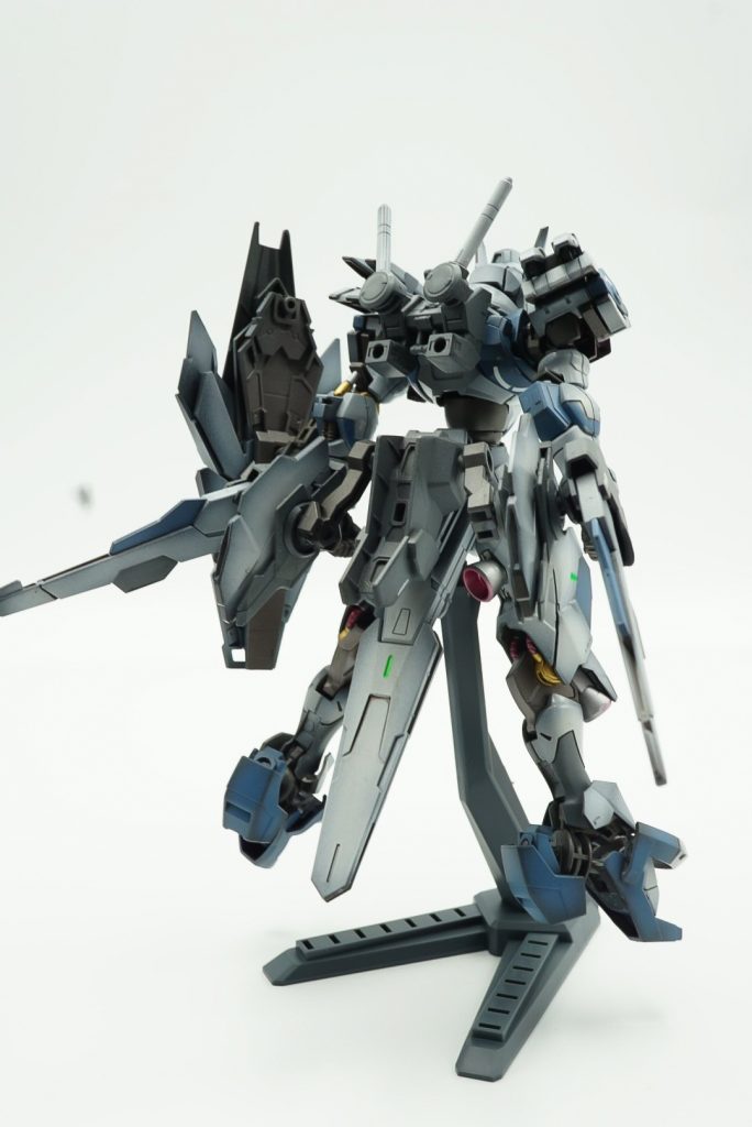 バックショット今回は自分の好きな腰ブースターにしましたまたビットを1つ腰から伸ばして尻尾のようなシルエットにしてます