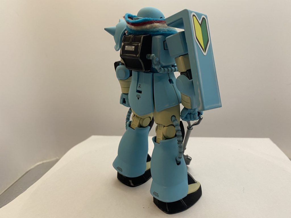 マフラーはフェルトを作りました