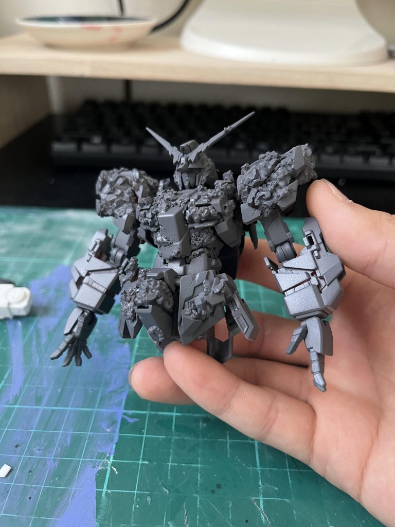 ブレードアンテナを支えてる額のパーツを無くしてしまって仕方なく自作しました😅