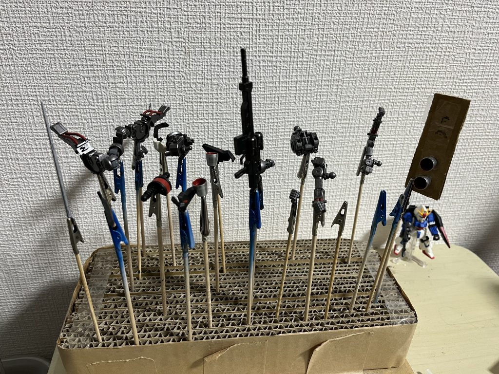 筆塗りって時間かかりますよね。はやくエアブラシが使える環境にしたいです、、。