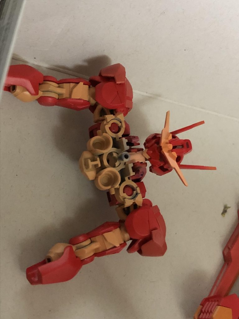 この時点だとフレームの色ほんとにこれでいいのかなぁと自問自答しながらやってました。