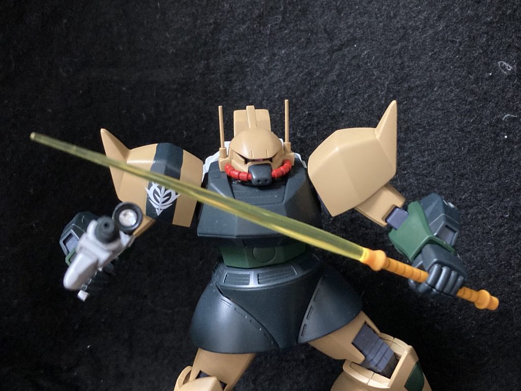 悩んだのは足のバランス位で作成自体は結構楽に行けました…が、昨年の秋もそこそこ寒かったので塗装までこぎ着けることが出来ませんでした。多分ガンスタ、というか模型誌以外での1/144の作例を見たことがないので実質初めて作ったのかもしれません。アフリカ戦線を潤沢にする為にも、立ち上がってください皆さん。それでは、ゲルググGでした!閲覧ありがとうございました!