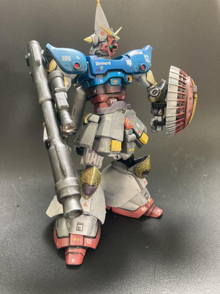 特にギャンはこれから量産に向けての準備段階だったのが生産白紙に…