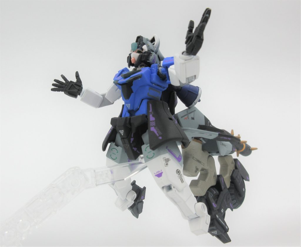 【作成の背景】今まで『ビルド』系 アニメを 1つも観ていなかったのですが、「ガンプラを 作っているのに 流石に観ないのは失礼だな！」と思い立ち、6月から 8月にかけて『Re:RISE』まで 一気に観ていきました。 、、、そして その結果 訪れた『ビルド』系 アニメ ロス！！ ダウンロード購入した「スタートダッシュ」や「HATENA」等を 聴き続けても この症状は 治らず、、、寧ろ 悪化し続けていったので『ビルド』系 作品の ガンプラを作ることにしました。 ということで 作中１番の お気に入りである『コアガンダムⅡ』をベース に、アニメ『けものフレンズ』の登場キャラクターで 同じく１番の お気に入りである『アライさん』をイメージ して作成していきました（＾＾