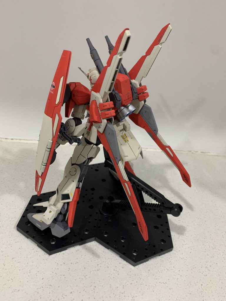 バックショット。所々失敗はありますが…ウイングバインダー、シールド、バスト部分などを塗り分けしました。ご観覧ありがとうございました。