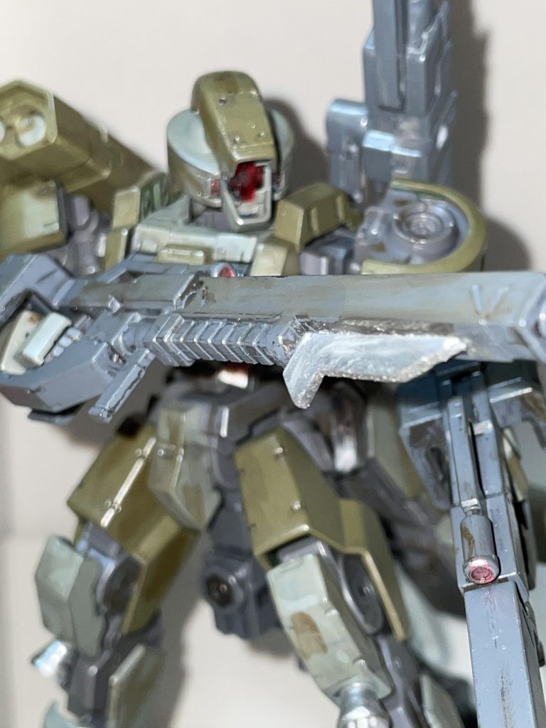 ロングライフルにはブレードをつけました。うーんこうしてアップで見るとホントに塗りが汚い。