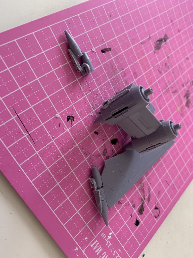 ジェットストライカーパックの間接追加です。は写真の部分でカットしました。