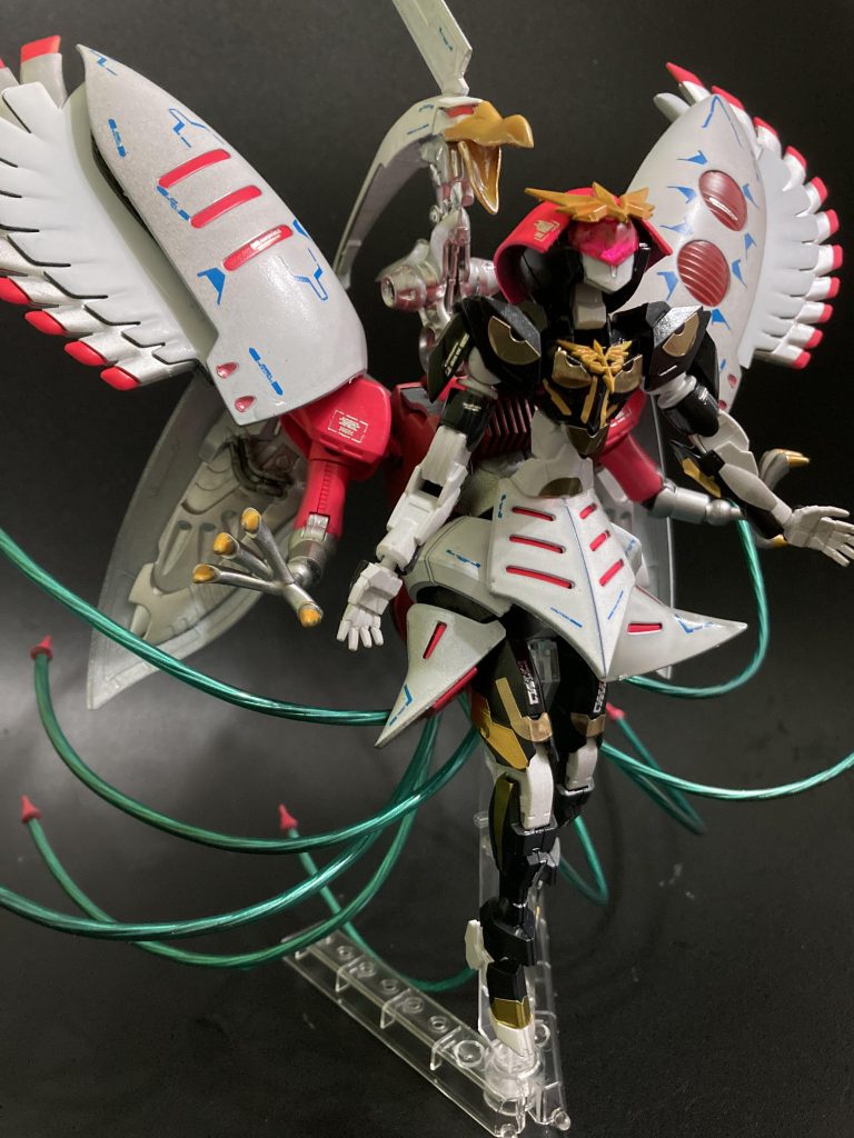 ハマーンのスタンド的、生命エネルギーが作り出すパワーのある像がELダイバーの傍に出現したイメージ。