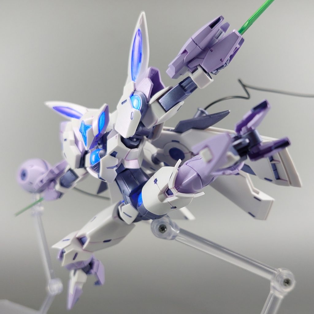 足癖も悪いらしいのでクローもパープルフレームで同様に塗り塗り