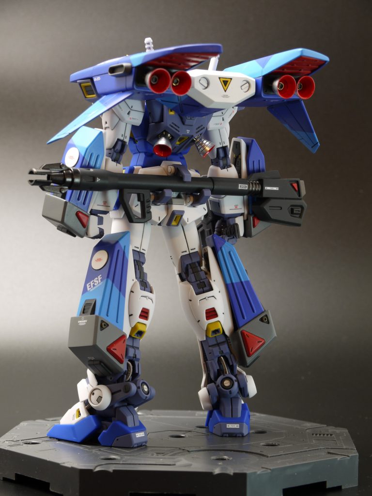 Aタイプは、この背面下側から見上げた時の情報量の多さが好みです。