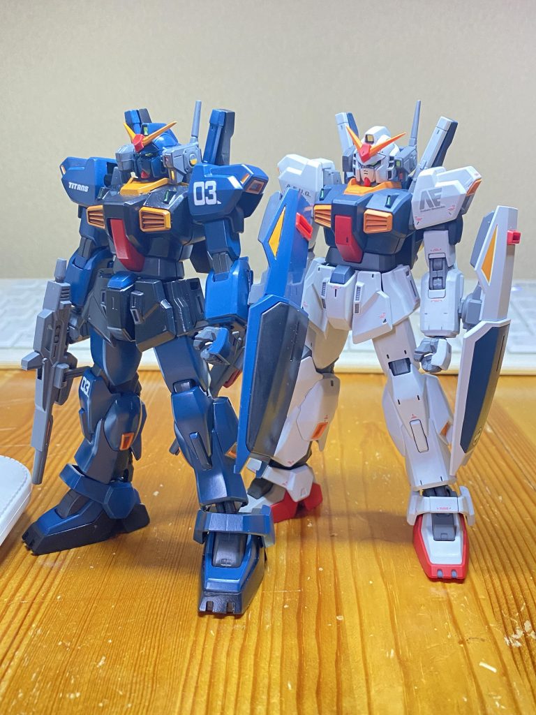 並べてみると同じ機体でも全然プロポーションが違います。どちらがいいかは正直分からないですね。