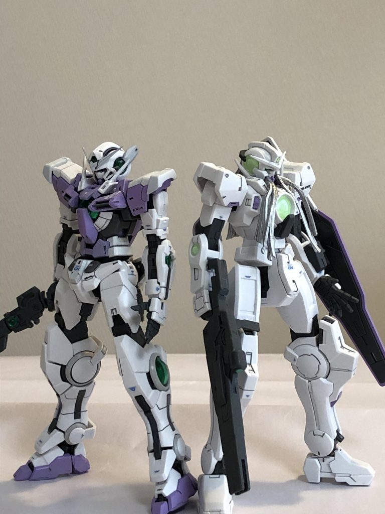 過去作のナドレと。僚機みたいに見えますかね。